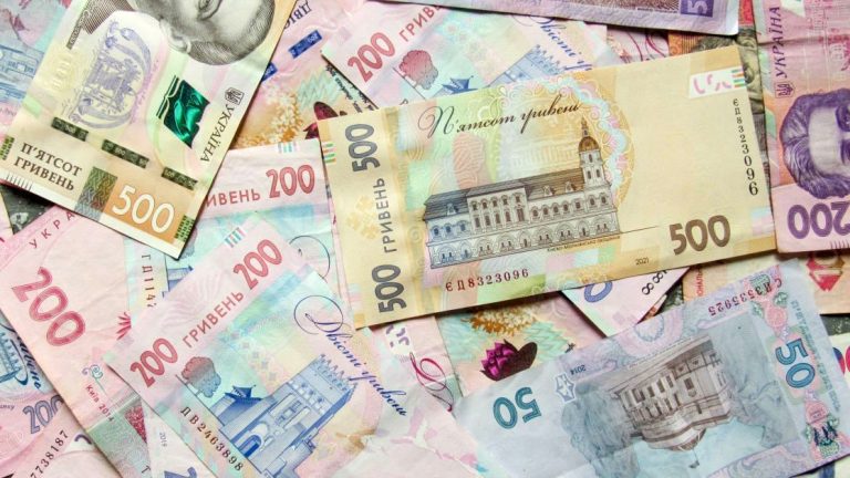 Зарплати українців зросли: у Мінекономіки назвали найбільш затребуваних фахівців - today.ua