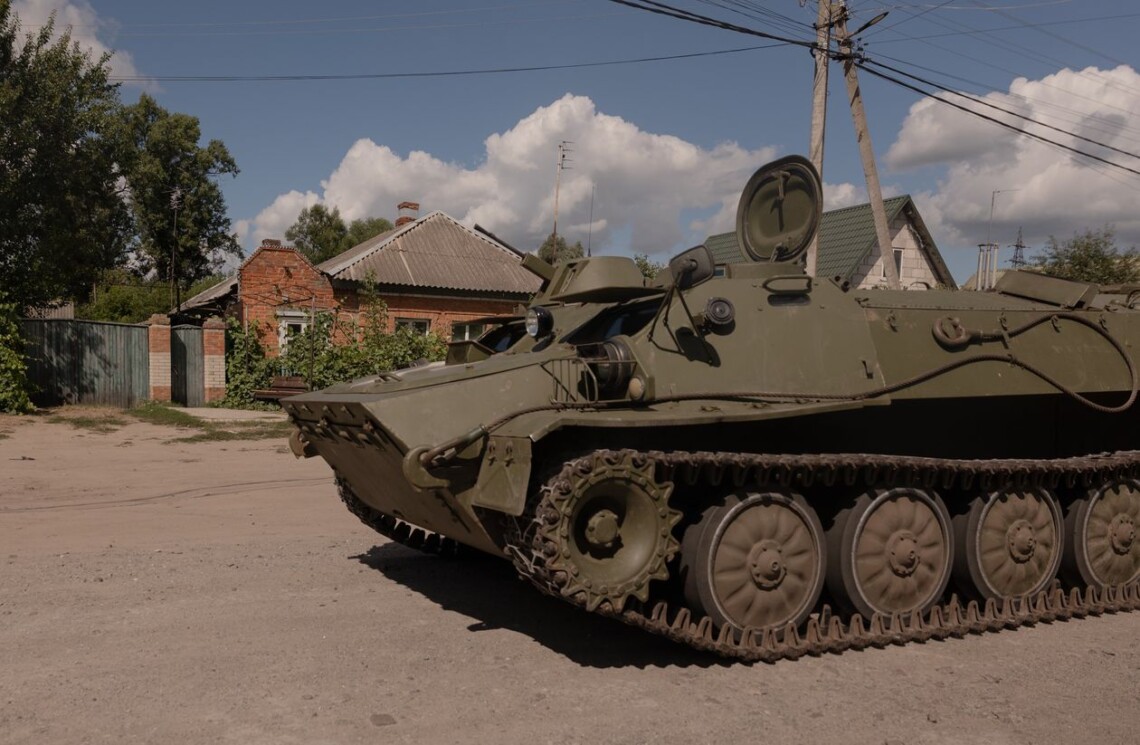 Деталі заходу ЗСУ у Курську область. Військові трьома пострілами з танка зробити пролом у лінії зубів дракона та зайшли вглиб. Російські військові, переважно призовники, бігли чи здавались у полон.