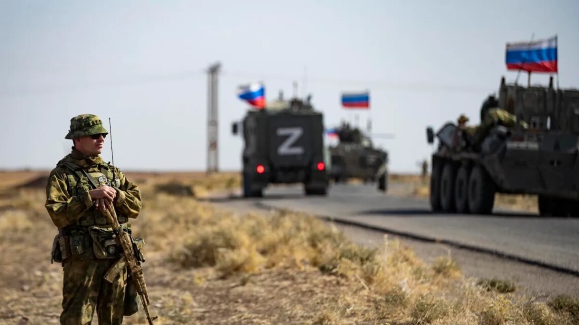 У ГУР заявили, що російські військові та дипломати почали залишати столицю Сирії. Крім того, військовий контингент рф втік з Хами і бази в місті Хан-Шейхун.