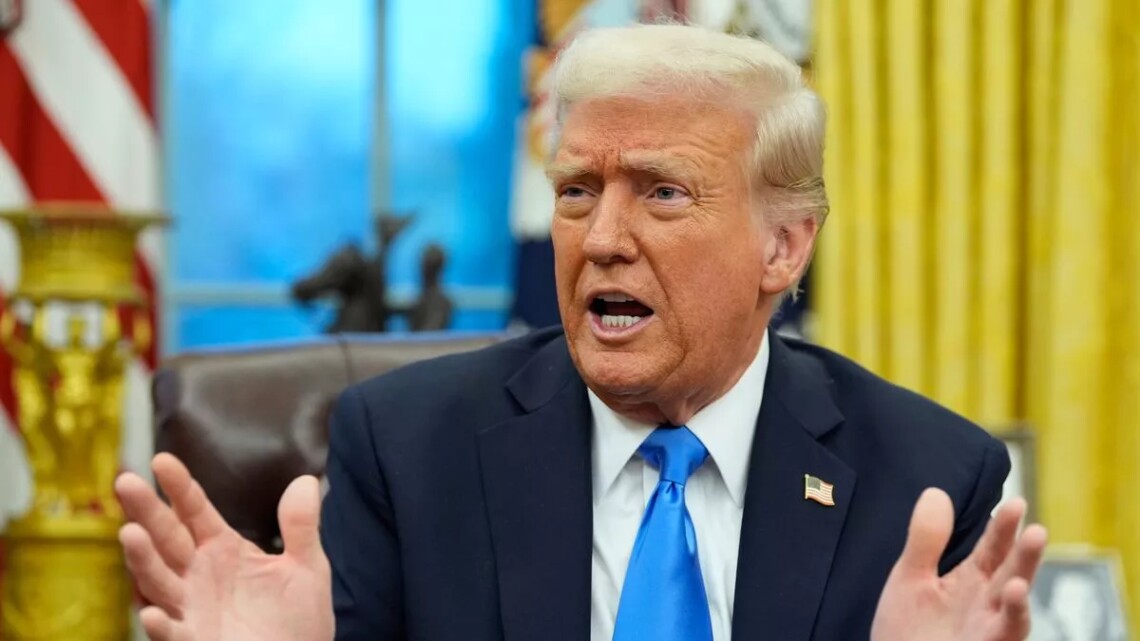 Президент США Дональд Трамп заявив, що може зустрітися з українським лідером Володимиром Зеленським на похороні Папи Римського Франциска.