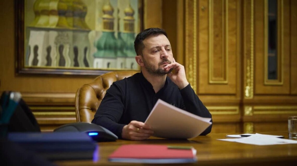Президент Володимир Зеленський підписав указ про введення в дію санкцій щодо 58 фізичних та 74 юридичних осіб, пов'язаних з рф.