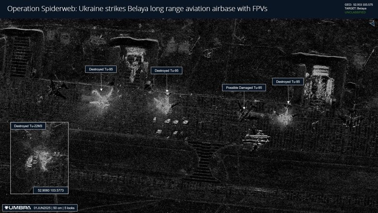 У мережі з'явилися супутникові знімки, де видно знищені російські літаки на авіабазі в Іркутській області.