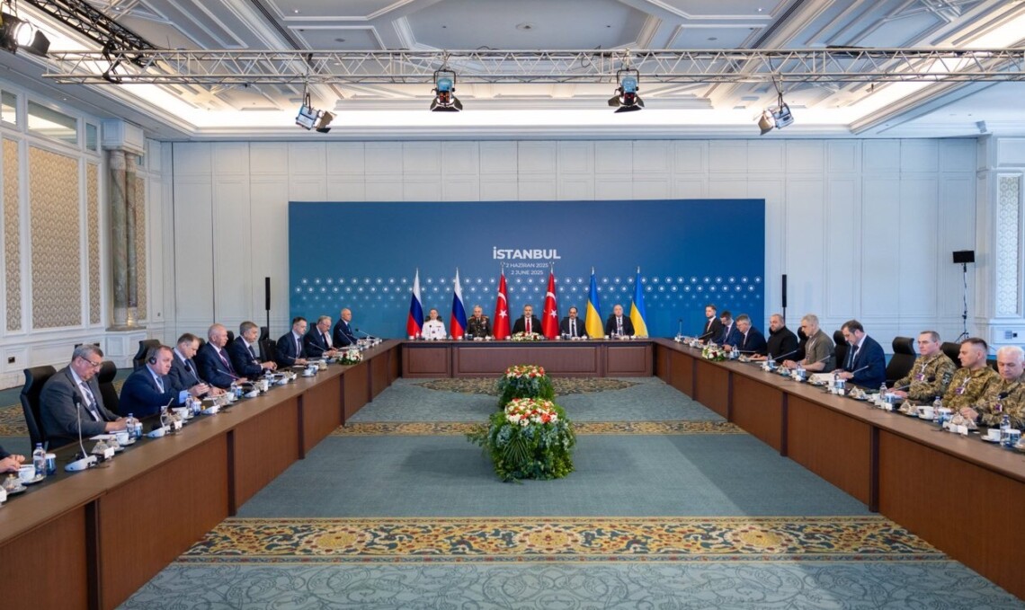 Журналіст FT опублікував повний текст українського меморандуму, який сьогодні був представлений російській делегації у Стамбулі.