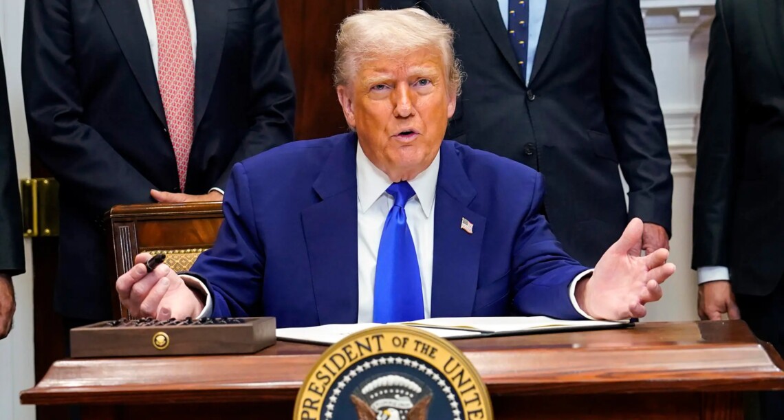 Президент США Дональд Трамп заявив, що не особливо зацікавлений у розмові з мільярдером Ілоном Маском після їхньої суперечки.