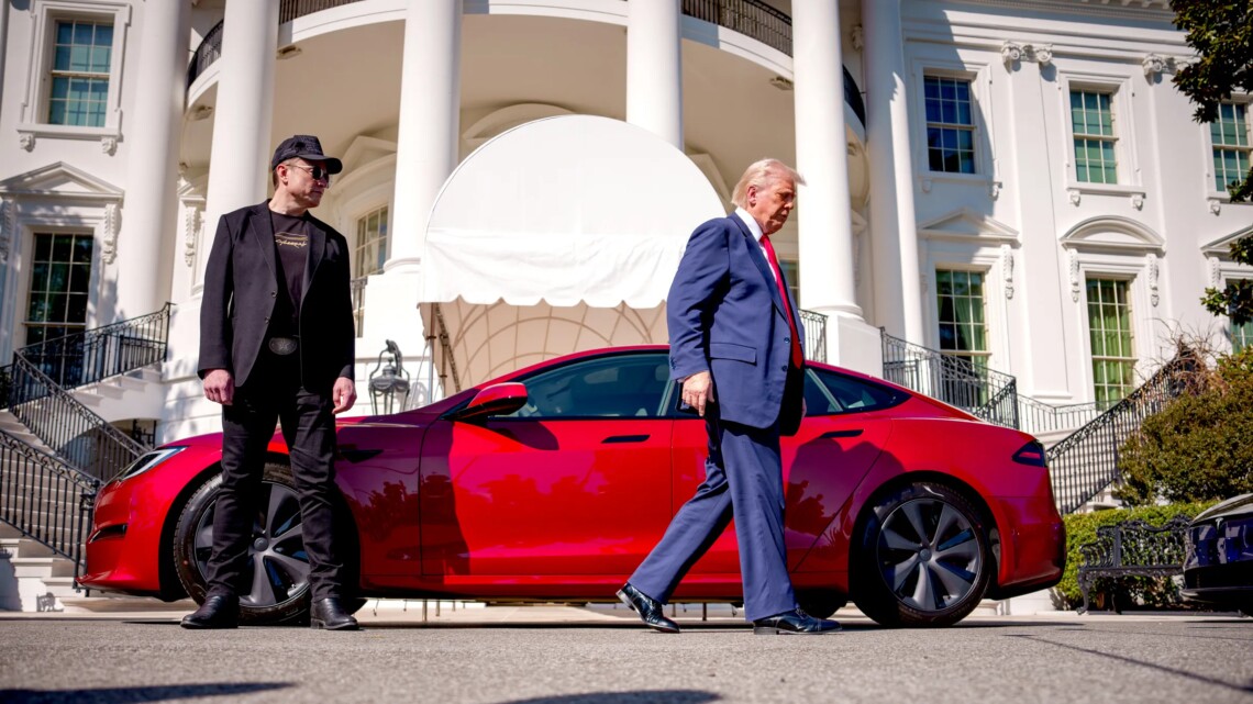 Президент США Дональд Трамп вирішив позбавитися свого автомобіля Tesla після того, як він посварився з Ілоном Маском.