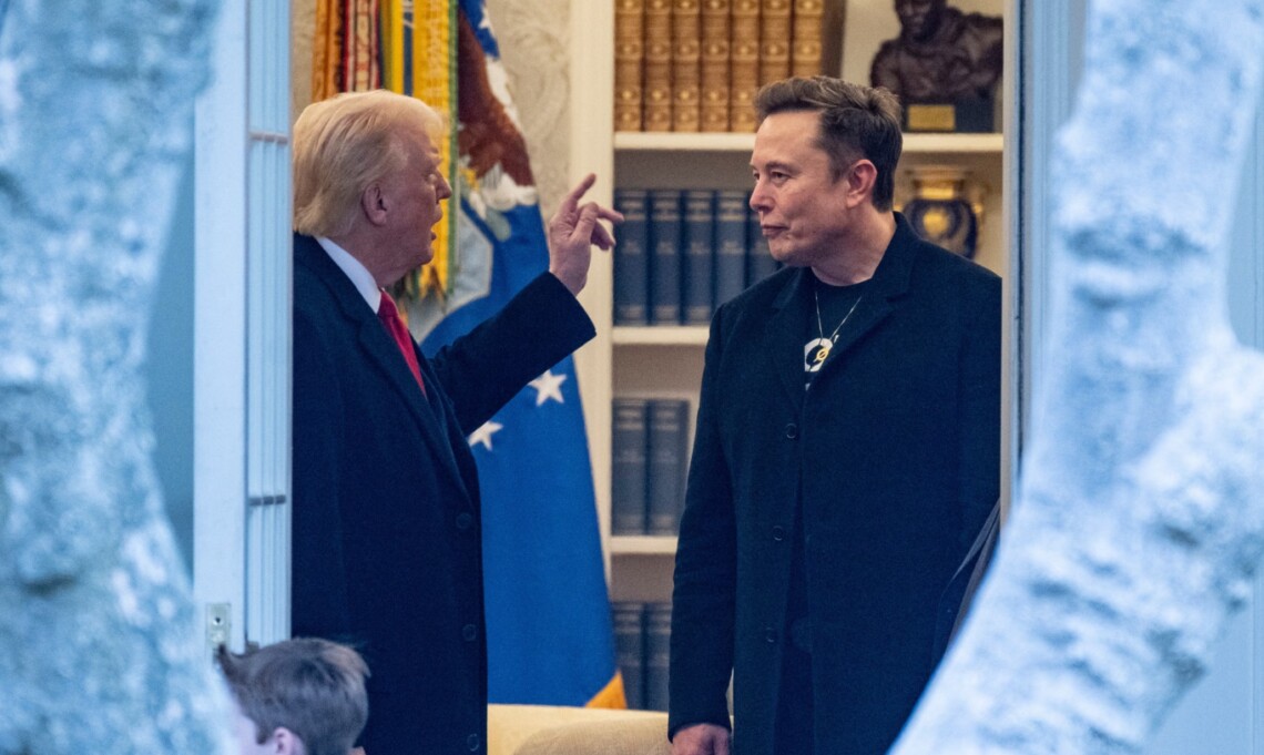 Президент США повідомив, що розгляне можливість депортації Ілона Маска в ПАР – країну, в якій мільярдер народився та виріс.