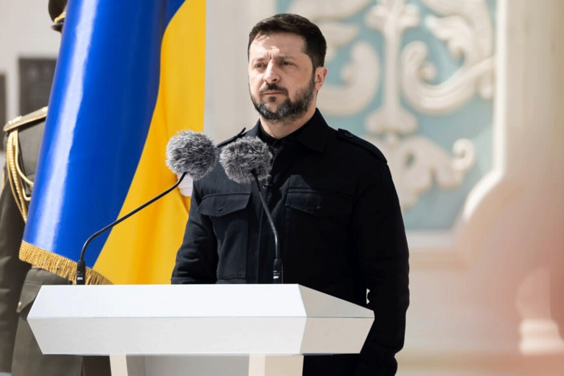 Зеленський заявив, що не буде президентом 30 років, як це робить путін Глава держави Володимир Зеленський розповів чому не хоче бути президентом України десятки років.