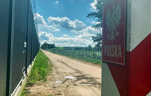Польща закликає своїх громадян негайно виїхати з Білорусі