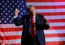 Дональдові дві тисячі — Трамп обіцяє роздавати гроші американцям